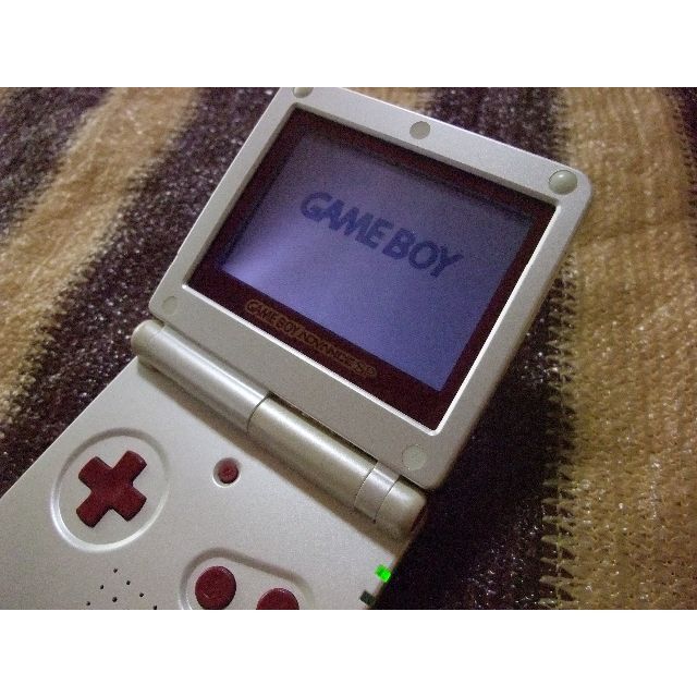 ジャンク ゲームボーイ アドバンス SP ファミコンカラー 通電 ジャンク ゲームボーイ アドバンス SP ファミコンカラー 通電