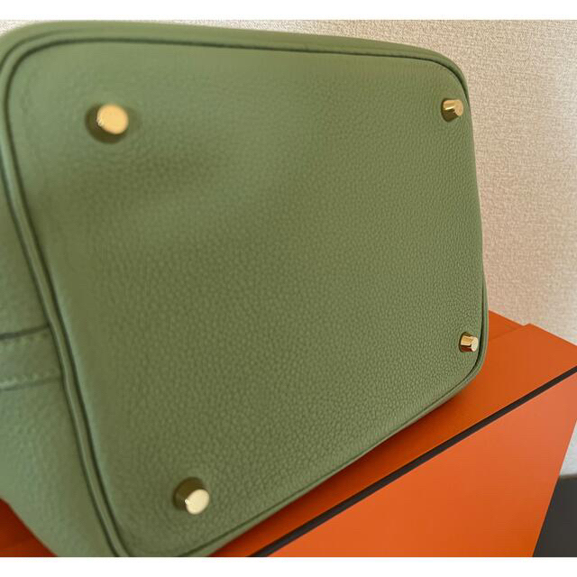 Hermes(エルメス)のエルメス ピコタンロック MM ヴェールクリケ ヴェールクリケット レディースのバッグ(ハンドバッグ)の商品写真