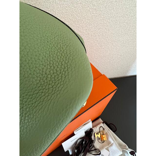 Hermes(エルメス)のエルメス ピコタンロック MM ヴェールクリケ ヴェールクリケット レディースのバッグ(ハンドバッグ)の商品写真