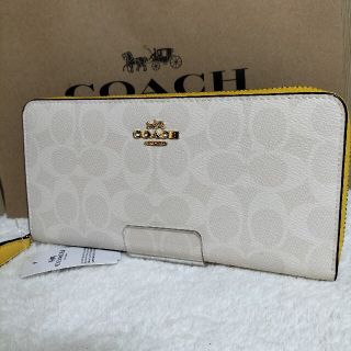 コーチ(COACH) 財布(レディース)(ホワイト/白色系)の通販 2,000点 ...