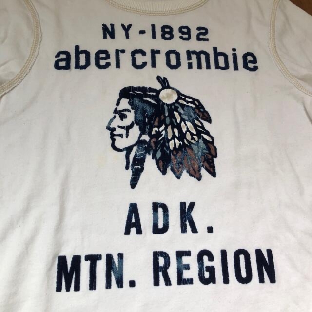 Abercrombie&Fitch(アバクロンビーアンドフィッチ)のアバクロ　キッズ　長袖カットソー　140 キッズ/ベビー/マタニティのキッズ服男の子用(90cm~)(Tシャツ/カットソー)の商品写真