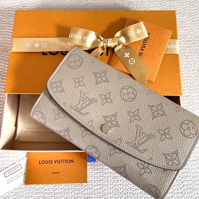 今年の新作から定番まで! VUITTON LOUIS - 長財布 マヒナ モノグラム
