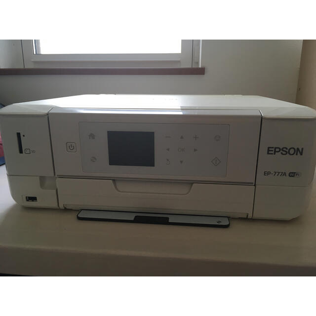 EPSON(エプソン)のEP-777A プリンタ スマホ/家電/カメラのPC/タブレット(PC周辺機器)の商品写真