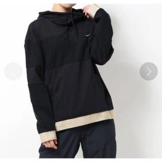 ナイキ(NIKE)のNIKE パーカー(パーカー)