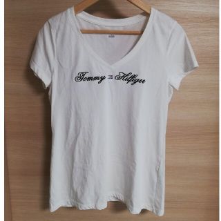 トミーヒルフィガー(TOMMY HILFIGER)のトミーヒルフィガー　ロゴTシャツ　ホワイト(Tシャツ(半袖/袖なし))