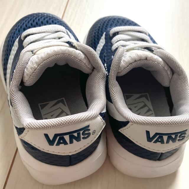 VANS(ヴァンズ)のこども靴　スニーカー　13.5㎝ キッズ/ベビー/マタニティのベビー靴/シューズ(~14cm)(スニーカー)の商品写真