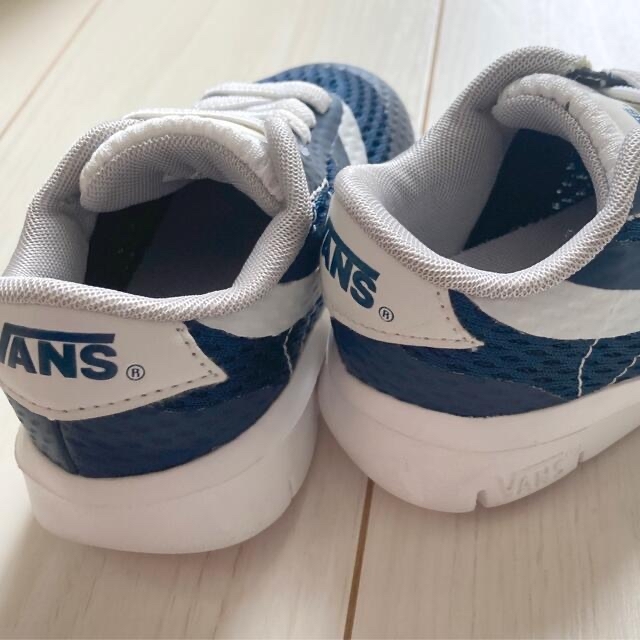 VANS(ヴァンズ)のこども靴　スニーカー　13.5㎝ キッズ/ベビー/マタニティのベビー靴/シューズ(~14cm)(スニーカー)の商品写真