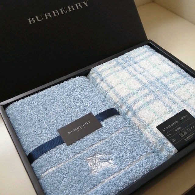 BURBERRY(バーバリー)の♪【新品未使用】BURBERRY バーバリー フェイスタオル２枚セット♪ インテリア/住まい/日用品の日用品/生活雑貨/旅行(タオル/バス用品)の商品写真