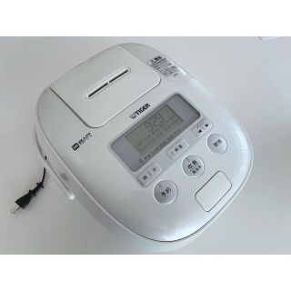 タイガー(TIGER)のタイガー IH炊飯ジャー JPE-B101WM  5.5合炊き　ミルキーホワイト(炊飯器)