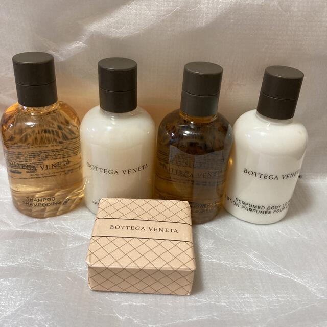 Bottega Veneta(ボッテガヴェネタ)のBOTTEGA VENETAアメニティセット コスメ/美容のヘアケア/スタイリング(シャンプー/コンディショナーセット)の商品写真