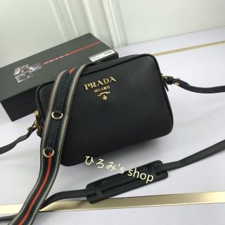 プラダ レザーバッグの通販 1,000点以上 | PRADAを買うならラクマ