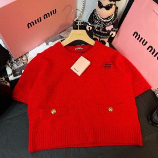ミュウミュウ ニットセーターの通販 300点以上 | miumiuを買うならラクマ