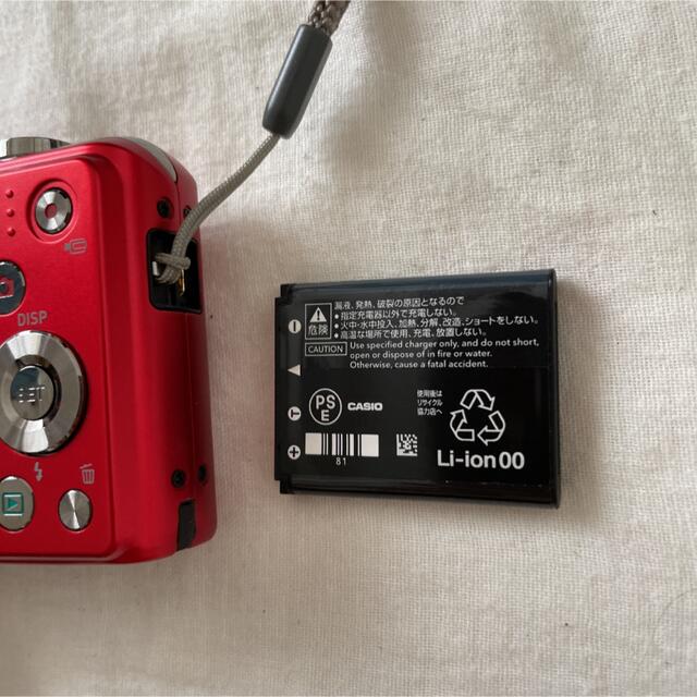 CASIO(カシオ)のCASIO EXILIM【EX-ZS100】レッド スマホ/家電/カメラのカメラ(コンパクトデジタルカメラ)の商品写真