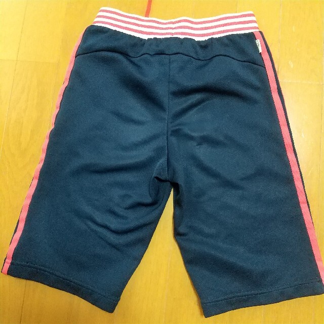 adidas(アディダス)のadidasのハーフパンツ140cm キッズ/ベビー/マタニティのキッズ服女の子用(90cm~)(パンツ/スパッツ)の商品写真