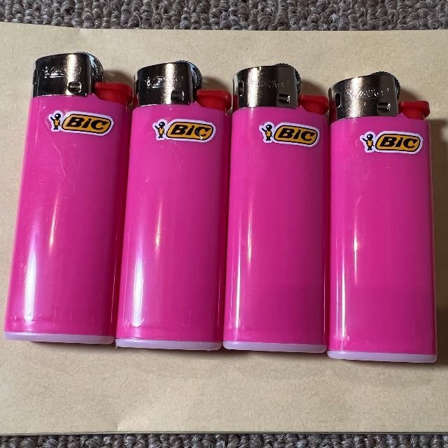 BIC J25 ミニライター 4本セット ピンク スポーツ/アウトドアのアウトドア(ストーブ/コンロ)の商品写真