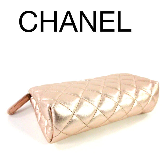 CHANEL(シャネル)の【CHANEL】ピンクゴールドポーチ レディースのファッション小物(ポーチ)の商品写真