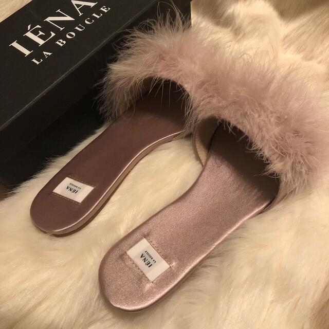 Lochie(ロキエ)のIENA pink feather shoes💞 レディースの靴/シューズ(サンダル)の商品写真