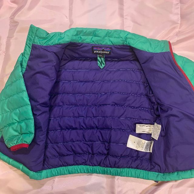 patagonia(パタゴニア)の【3T】パタゴニア　ダウンジャケット キッズ/ベビー/マタニティのキッズ服男の子用(90cm~)(ジャケット/上着)の商品写真