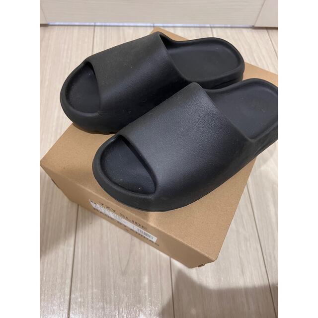 adidas(アディダス)のYEEZY SLIDE メンズの靴/シューズ(サンダル)の商品写真