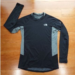 ザノースフェイス(THE NORTH FACE)の☆美品☆　ノースフェイス　フライトシリーズ長袖カットソー　Mサイズ　黒　銀色(Tシャツ/カットソー(七分/長袖))