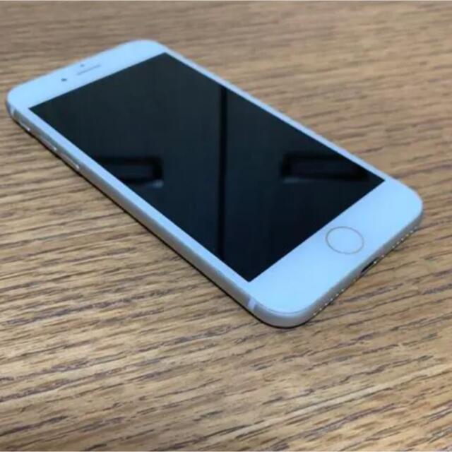 iPhone(アイフォーン)のiPhone 8 本体 シルバー silver 64 GB SIMフリー 箱付き スマホ/家電/カメラのスマートフォン/携帯電話(携帯電話本体)の商品写真