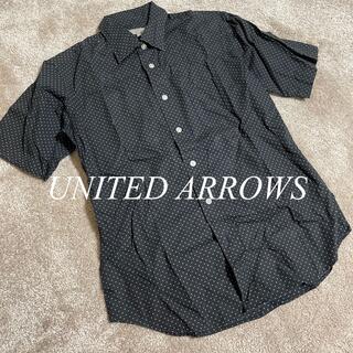 ユナイテッドアローズ(UNITED ARROWS)の売り切り✨UNITED ARROWS  半袖　　ドットシャツ　　Sサイズ(シャツ)