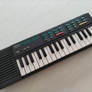 ヤマハ(ヤマハ)のヤマハ　ポータサウンドPSS-30(キーボード/シンセサイザー)