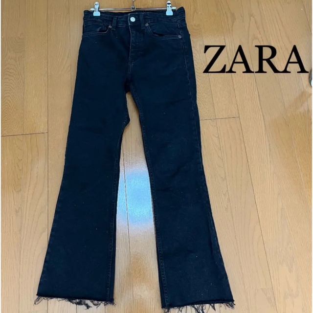 ZARA(ザラ)のZARA フレアパンツ　フレアデニムジーンズ　サイズ38 くるぶし丈ベルボトム メンズのパンツ(デニム/ジーンズ)の商品写真