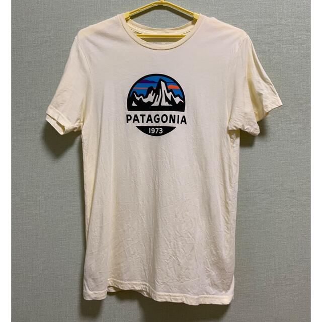 patagonia(パタゴニア)の【Patagonia】定番ロゴ TシャツサイズS 薄黄 メンズのトップス(Tシャツ/カットソー(半袖/袖なし))の商品写真