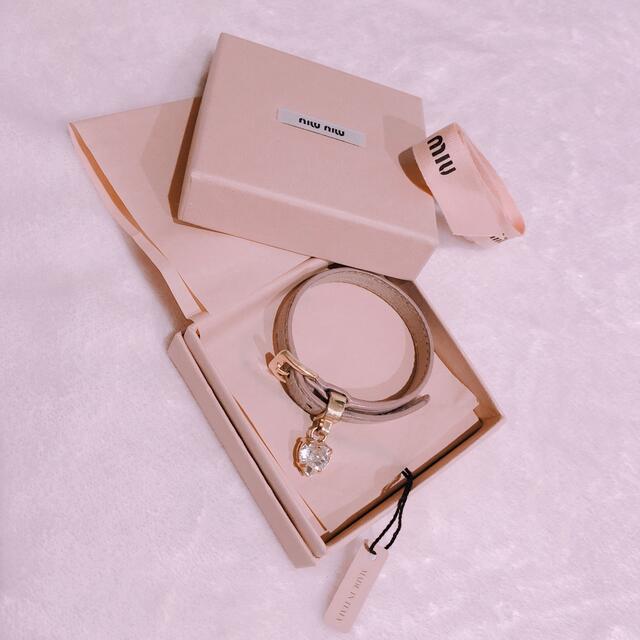 miu miu フェイクパール ムーン ベロアチョーカー