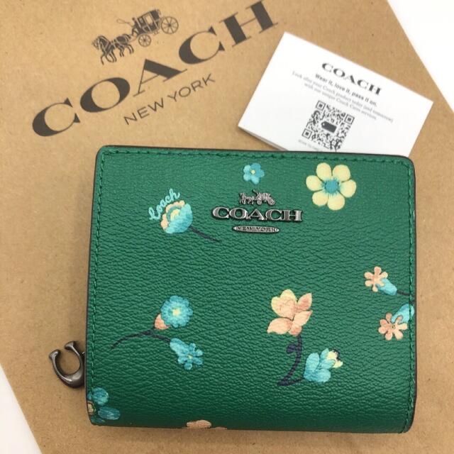 COACH(コーチ)の【COACH☆2022年新作】新品！希少！スナップウォレット！フラワー！グリーン レディースのファッション小物(財布)の商品写真