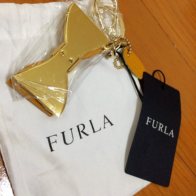 Furla(フルラ)のフルラ大人気♡リボンチャーム♡新色♡キーリング♡ハンドバックに♪プレゼントにも♪ レディースのファッション小物(キーホルダー)の商品写真