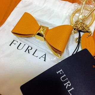 フルラ(Furla)のフルラ大人気♡リボンチャーム♡新色♡キーリング♡ハンドバックに♪プレゼントにも♪(キーホルダー)