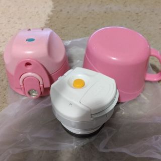 サーモス(THERMOS)のキティちゃん　水筒キャップ　サーモス(水筒)