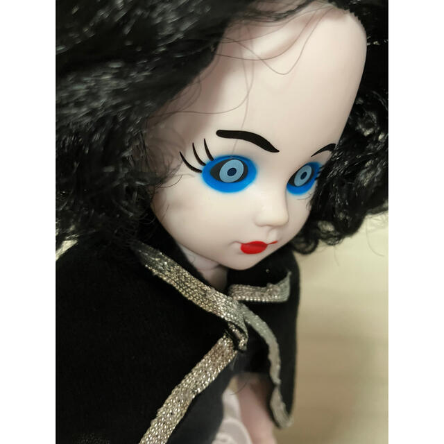 living dead dolls ✴︎ SNOW WHITE エンタメ/ホビーのフィギュア(SF/ファンタジー/ホラー)の商品写真