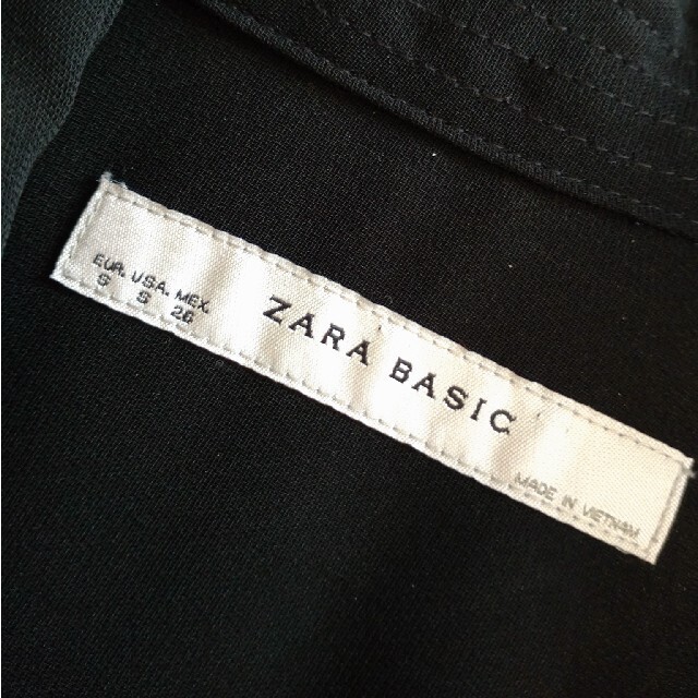 ZARA(ザラ)の【美品】ZARA BASIC膝丈ワンピース レディースのワンピース(ひざ丈ワンピース)の商品写真