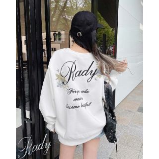 Rady♡バックロゴトレーナー新品タグ付きです☺︎