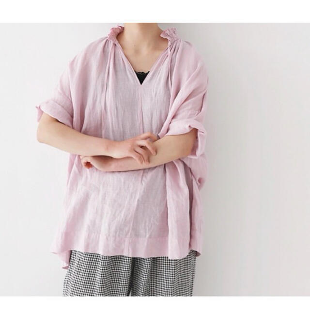 nest Robe(ネストローブ)のネストローブ ピンクチュニック レディースのトップス(シャツ/ブラウス(長袖/七分))の商品写真