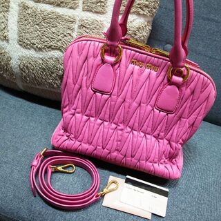 日本で買 正規品！MIUMIU 2wayサイドリボンレザーショルダーバック定価15万ピンク ハンドバッグ
