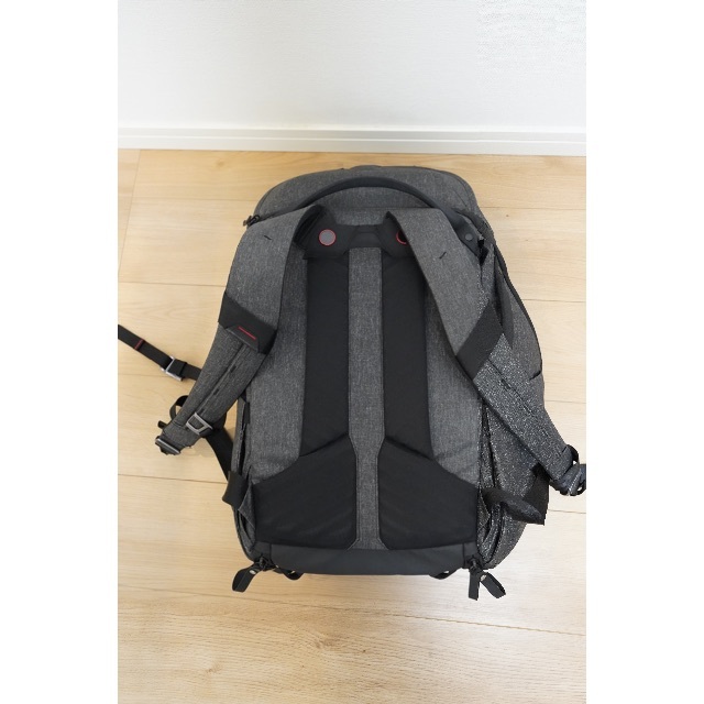 【美品】ピークデザイン Everyday Backpack 20L チャコール スマホ/家電/カメラのカメラ(ケース/バッグ)の商品写真