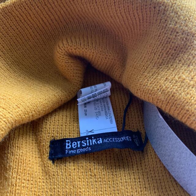 Bershka(ベルシュカ)の新品　ベルシュカ  ニット帽 ニットキャップ レディースの帽子(ニット帽/ビーニー)の商品写真