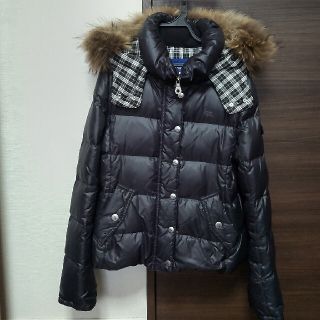 バーバリーブルーレーベル(BURBERRY BLUE LABEL)の【送料込】バーバリーブルーレーベル  ダウン(ブラック) 38(Mサイズ)(ダウンジャケット)