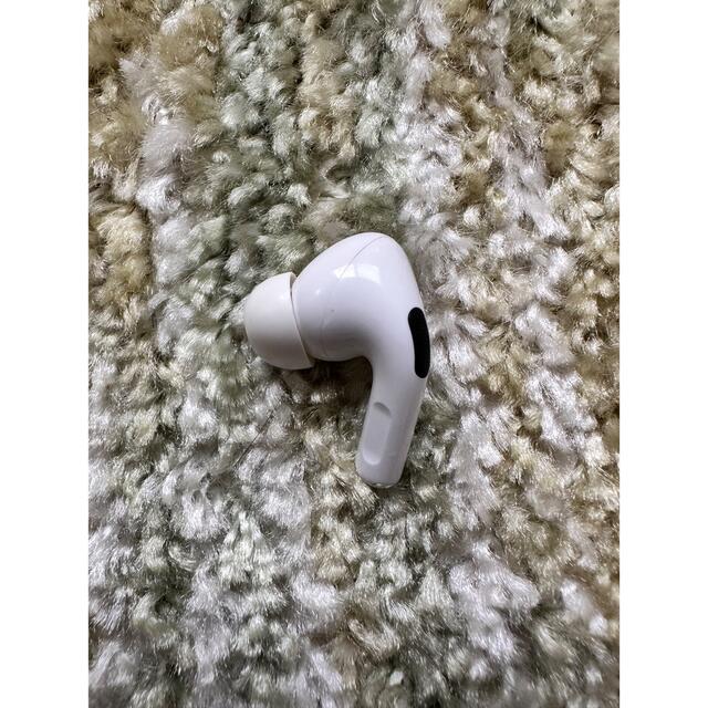 Apple(アップル)のAirPodsPro 左耳★片耳★エアーポッズ　Apple純正 スマホ/家電/カメラのオーディオ機器(ヘッドフォン/イヤフォン)の商品写真