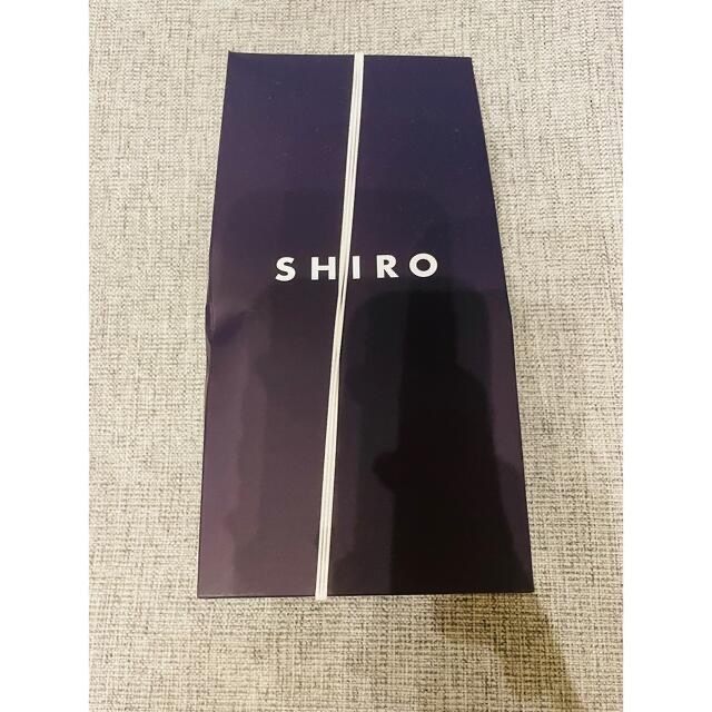 shiro(シロ)のSHIRO ホワイトリリー　ルームフレグランス　200ml ラッピング付き コスメ/美容のリラクゼーション(アロマディフューザー)の商品写真