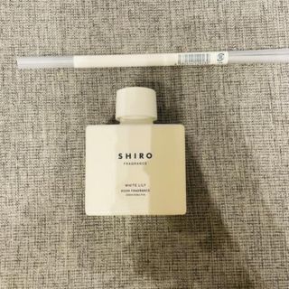 シロ(shiro)のSHIRO ホワイトリリー　ルームフレグランス　200ml ラッピング付き(アロマディフューザー)