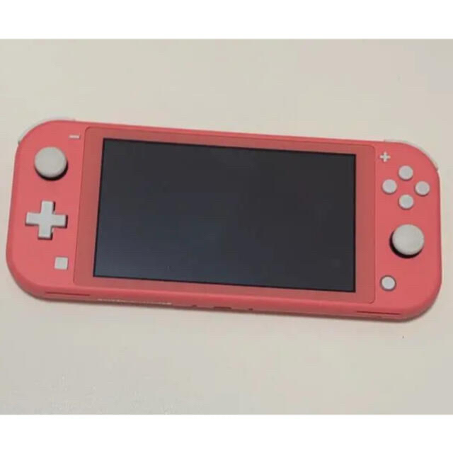 Nintendo Switch(ニンテンドースイッチ)のNintendo Switch NINTENDO SWITCH LITEコーラル エンタメ/ホビーのゲームソフト/ゲーム機本体(携帯用ゲーム機本体)の商品写真