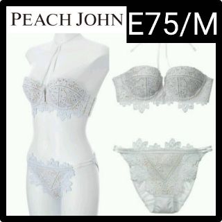 ピーチジョン(PEACH JOHN)のPEACH JOHN ブラジャーショーツセット E75/M(Tシャツ(半袖/袖なし))