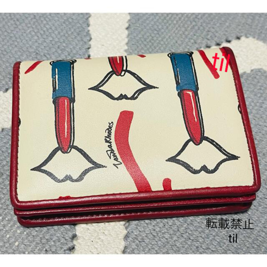 VALENTINO(ヴァレンティノ)の美品　ヴァレンティノ　折り財布　口紅　リップ　デザイン　 レディースのファッション小物(財布)の商品写真