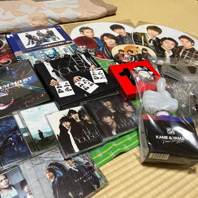 KAT-TUN(カトゥーン)のKAT-TUN(まとめ売り)★大量セット★ＬＩＶＥグッズ CD エンタメ/ホビーのタレントグッズ(アイドルグッズ)の商品写真