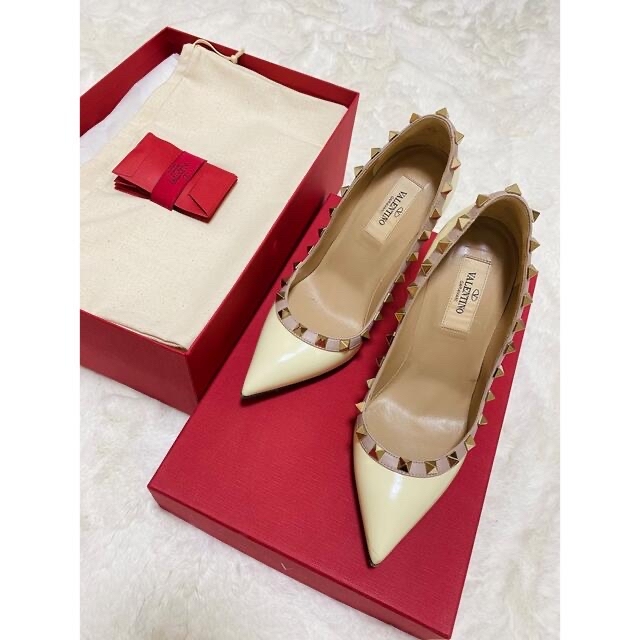 VALENTINO - VALENTINO スタッズパンプスの通販 by momo's shop